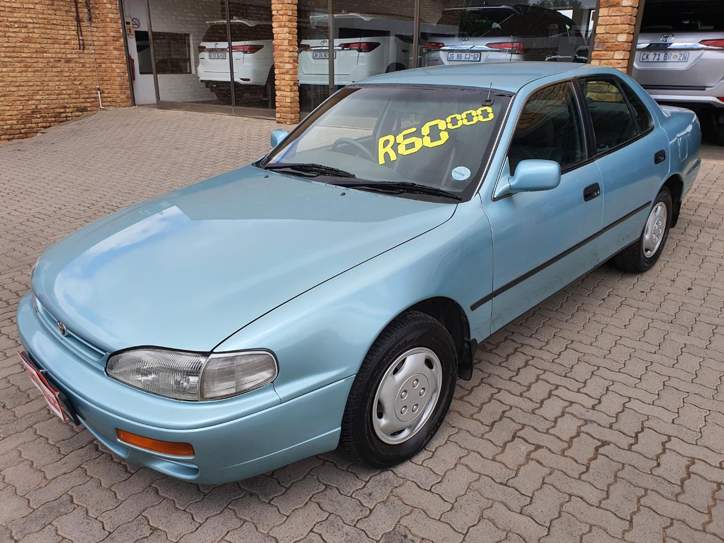1999 Toyota Camry 220Si