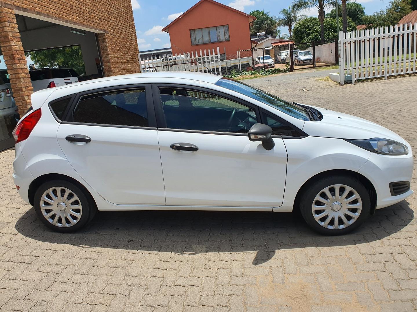 2017 Ford Fiesta 5-door 1.4 Ambiente