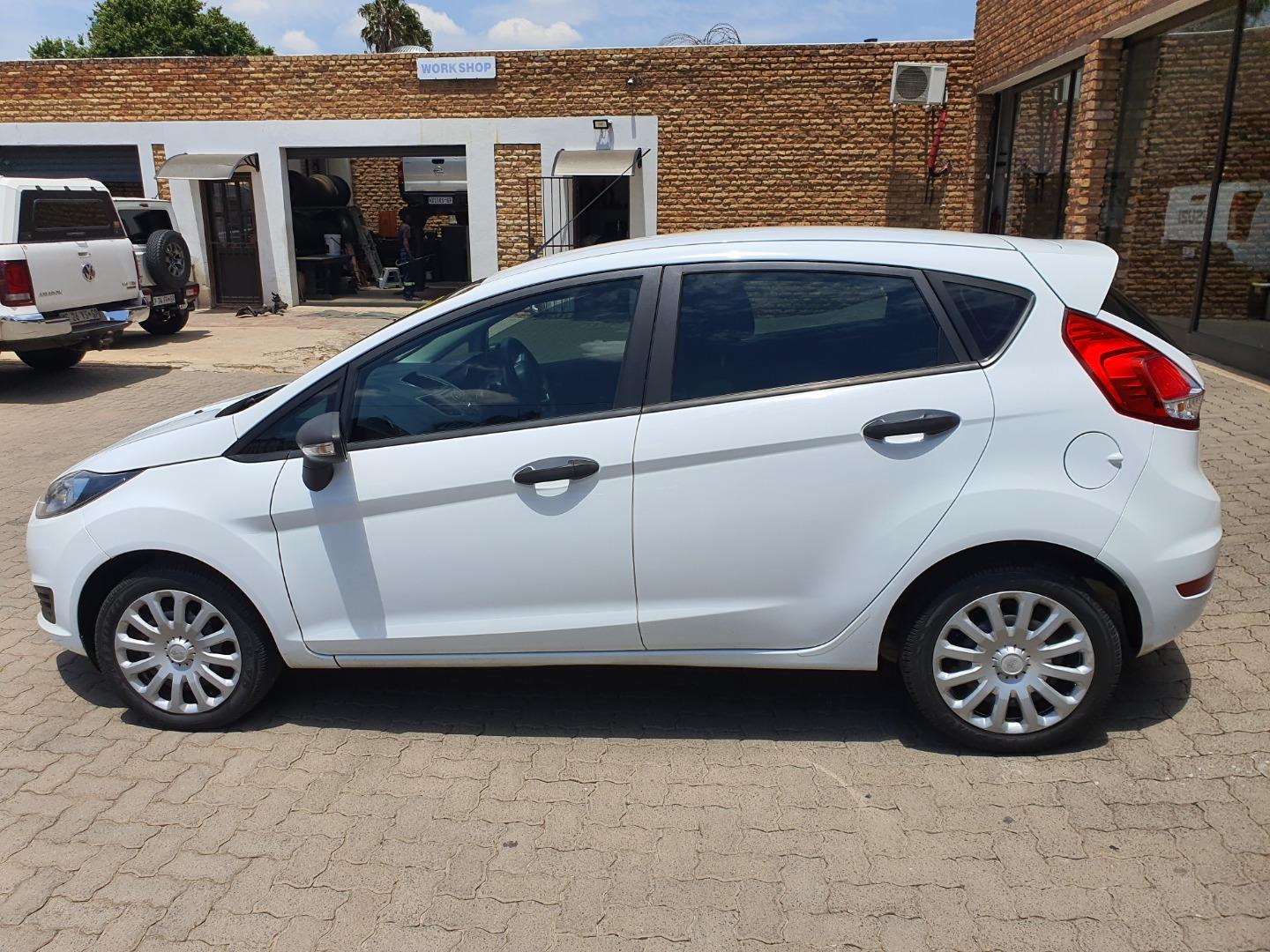 2017 Ford Fiesta 5-door 1.4 Ambiente