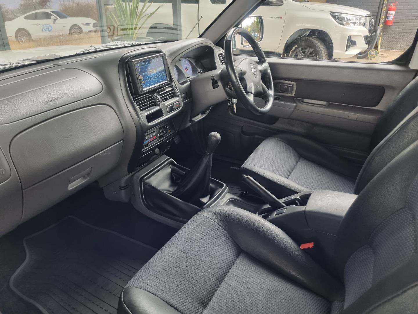 2016 Nissan NP300 Hardbody 2.4 Double Cab Hi-Rider