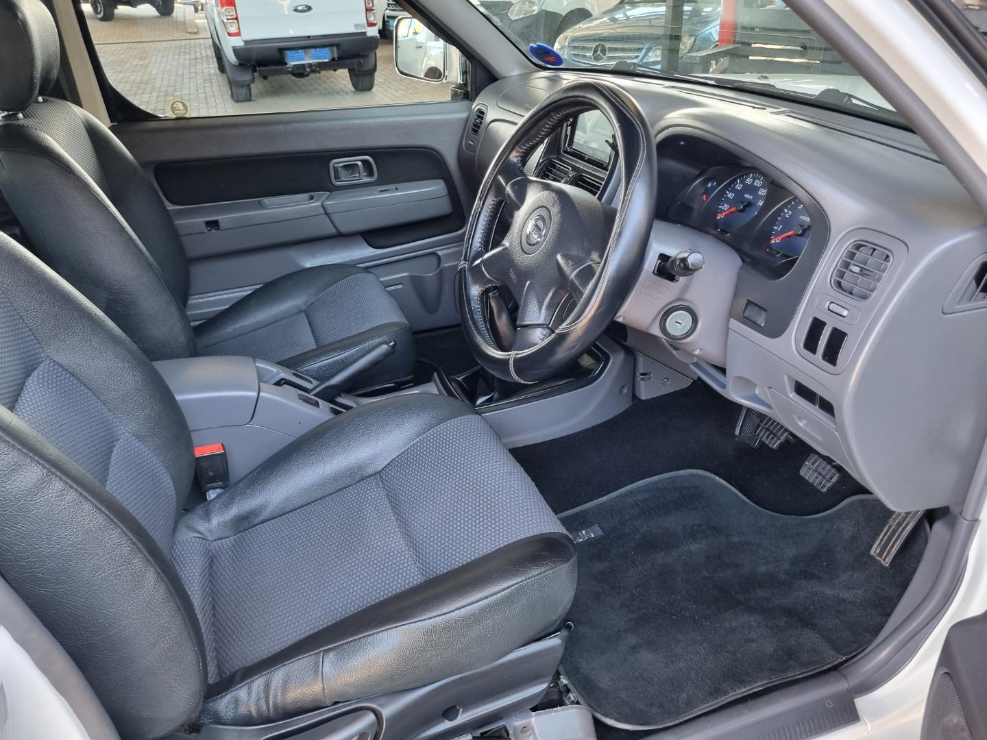 2016 Nissan NP300 Hardbody 2.4 Double Cab Hi-Rider