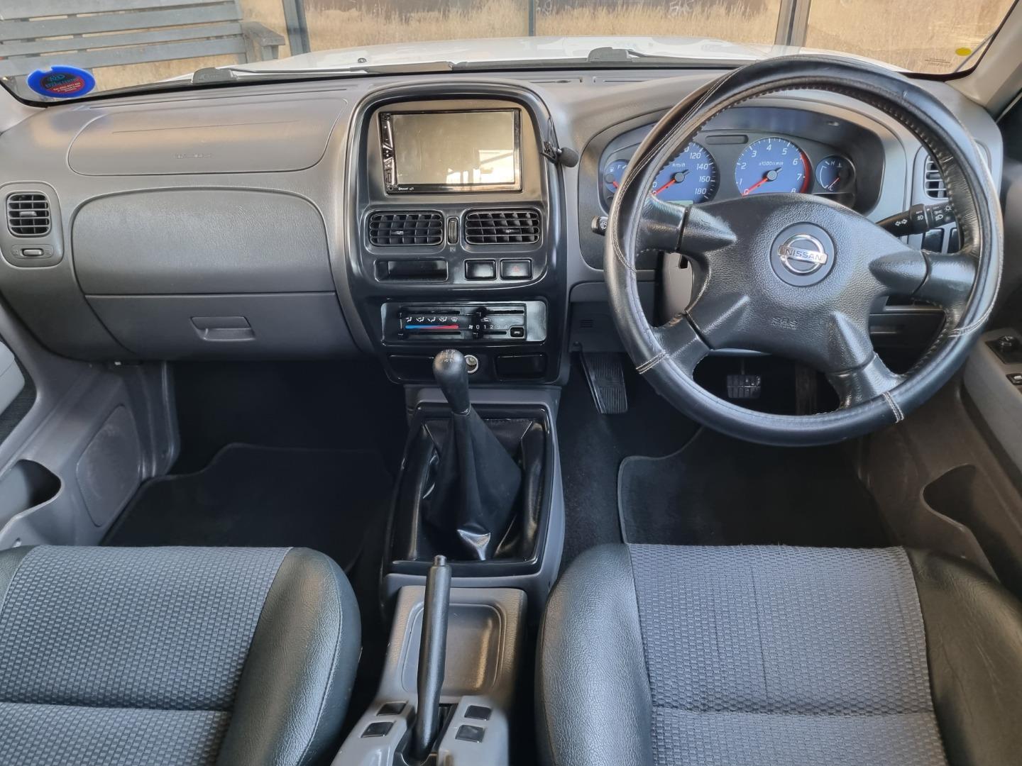 2016 Nissan NP300 Hardbody 2.4 Double Cab Hi-Rider