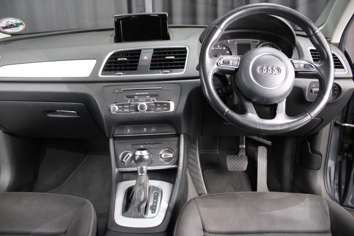 AUDI Q3 1.4T FSI STRONIC
