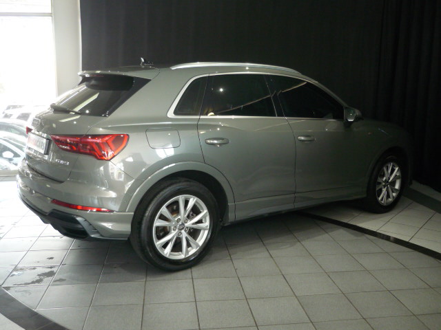 AUDI Q3 35 TFSI STRONIC SLINE