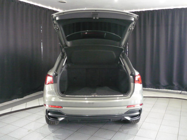 AUDI Q3 35 TFSI STRONIC SLINE