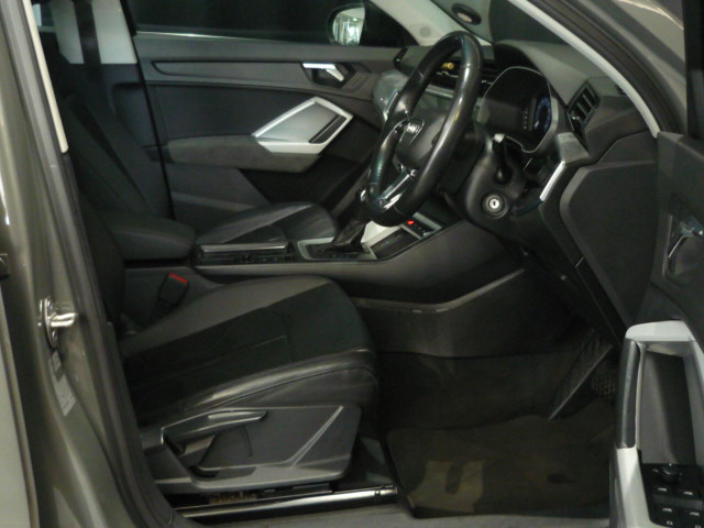AUDI Q3 35 TFSI STRONIC SLINE