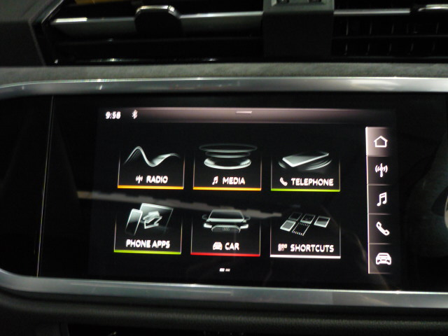 AUDI Q3 35 TFSI STRONIC SLINE