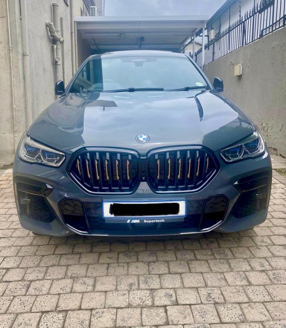 2022 BMW X6 M50D