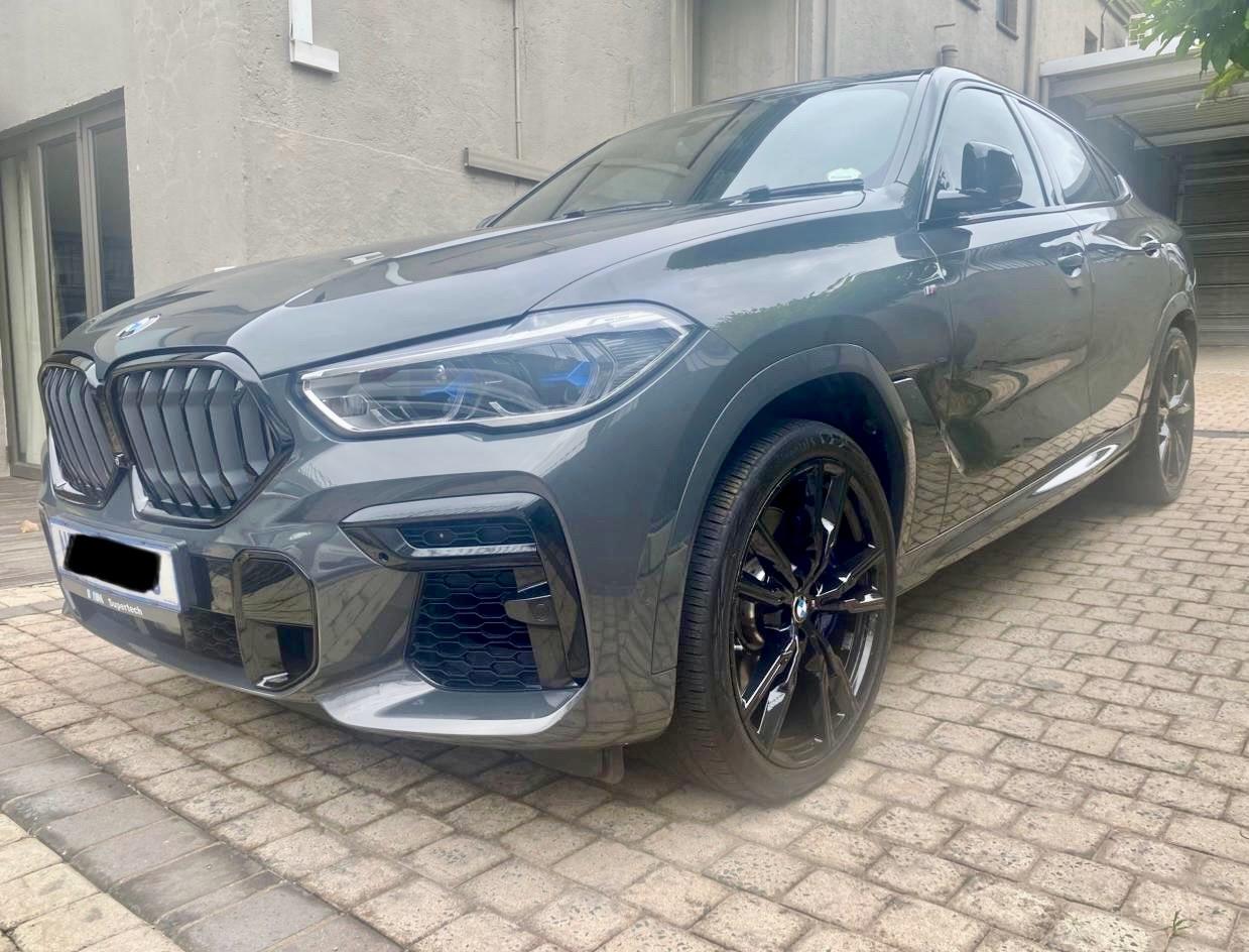 2022 BMW X6 M50D