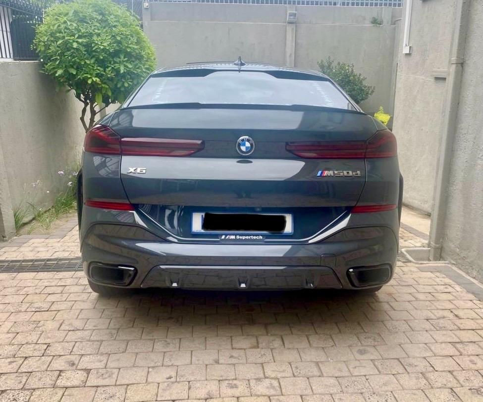 2022 BMW X6 M50D