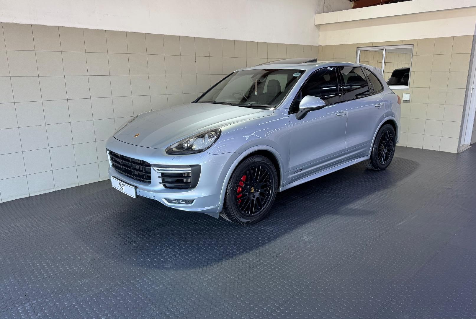 2017 Porsche Cayenne GTS