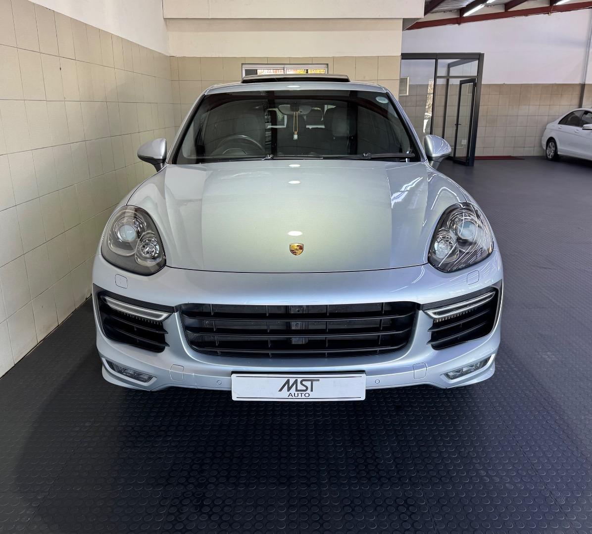 2017 Porsche Cayenne GTS
