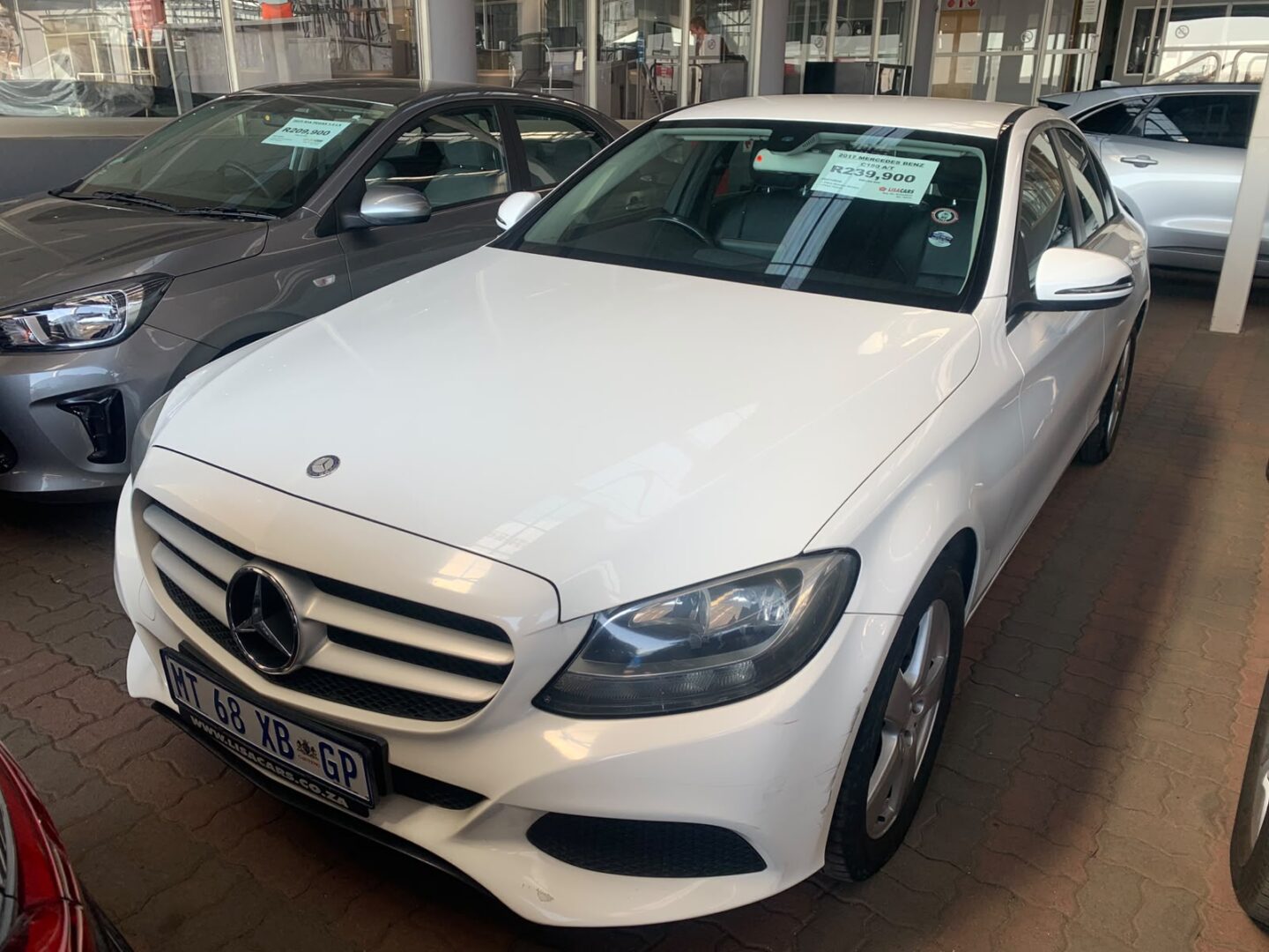 2017 MERCEDES BENZ C180