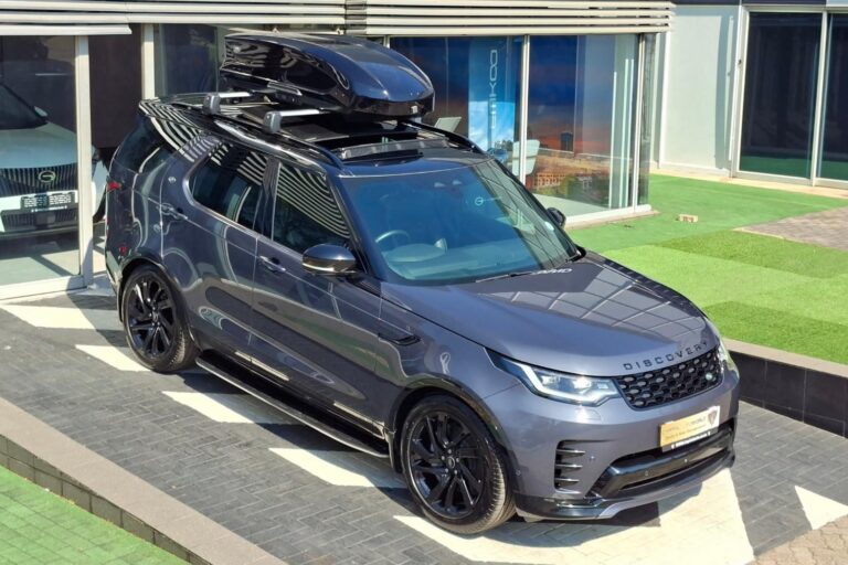 2024 Land Rover Discovery D300 Dynamic SE