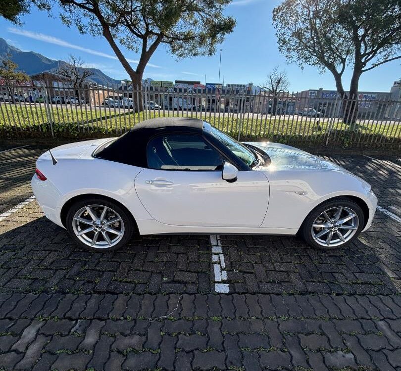 2016 Mazda MX-5 2.0 Roadster-Coupe