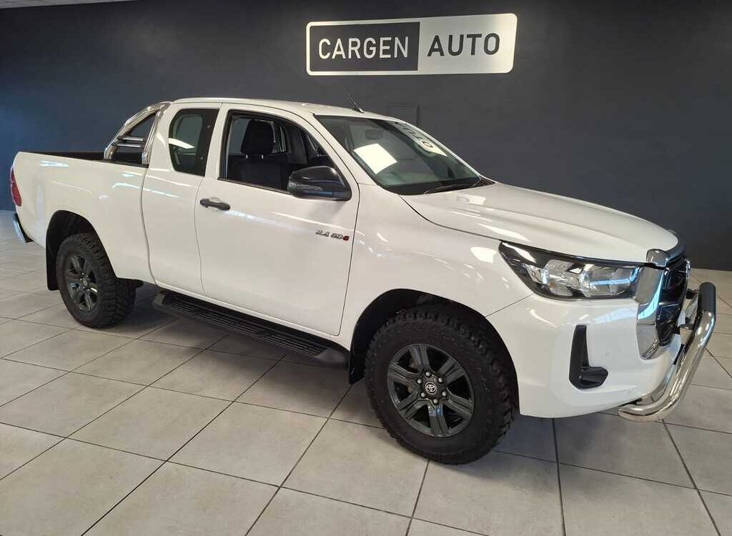 TOYOTA HILUX 2.4 GD-6 RB RAIDER P/U E/CAB