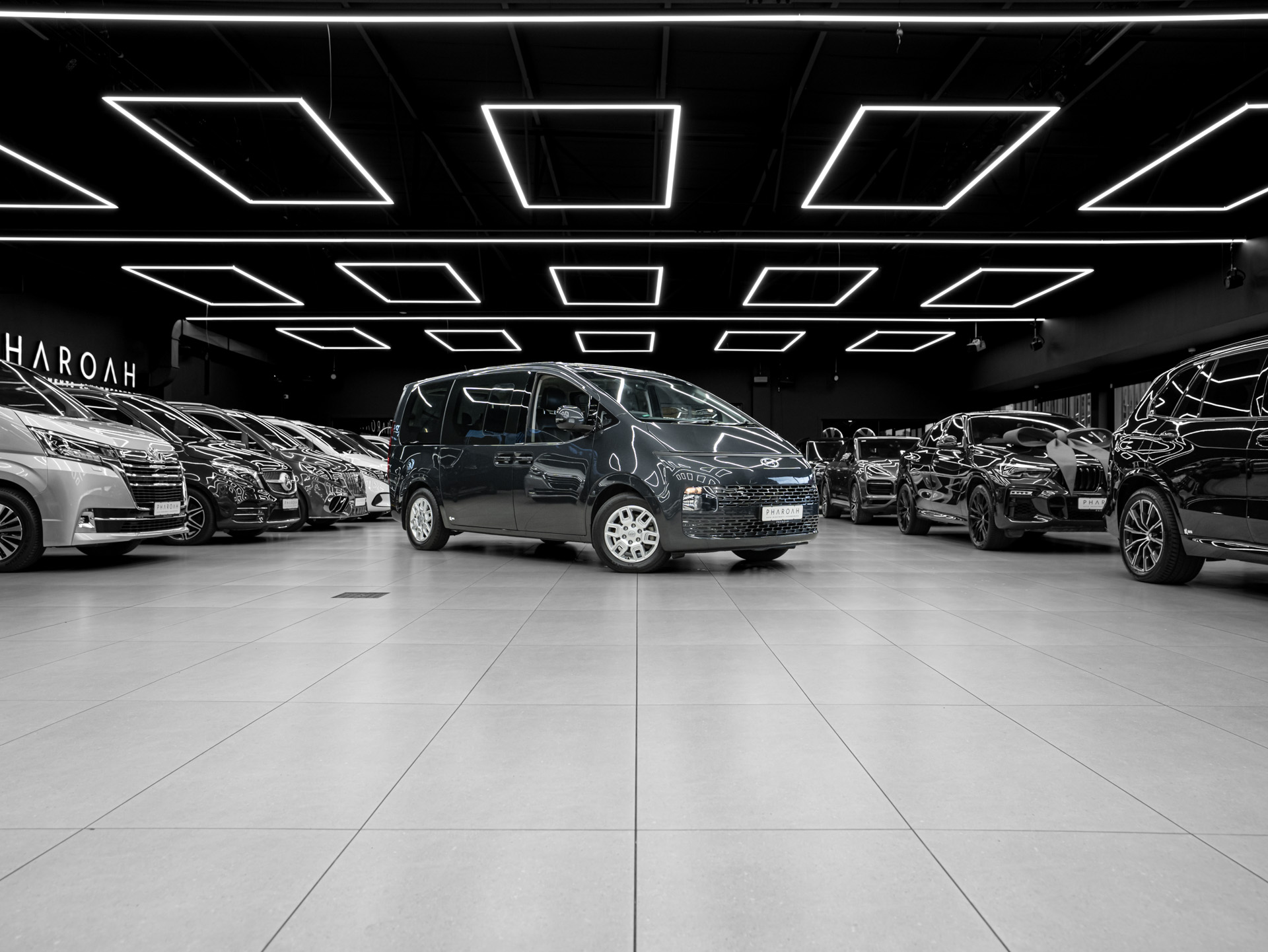 2022 Hyundai Staria 2.2D Executive A/T