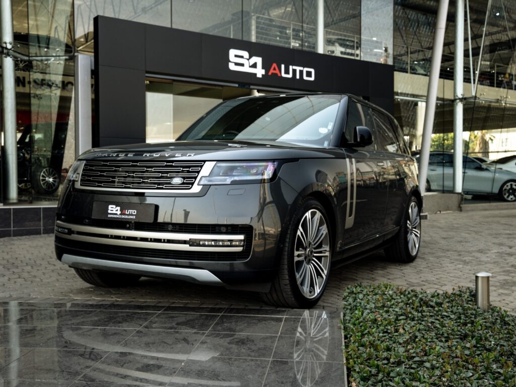 LAND ROVER RANGE ROVER 4.4 HSE (P530) 2025