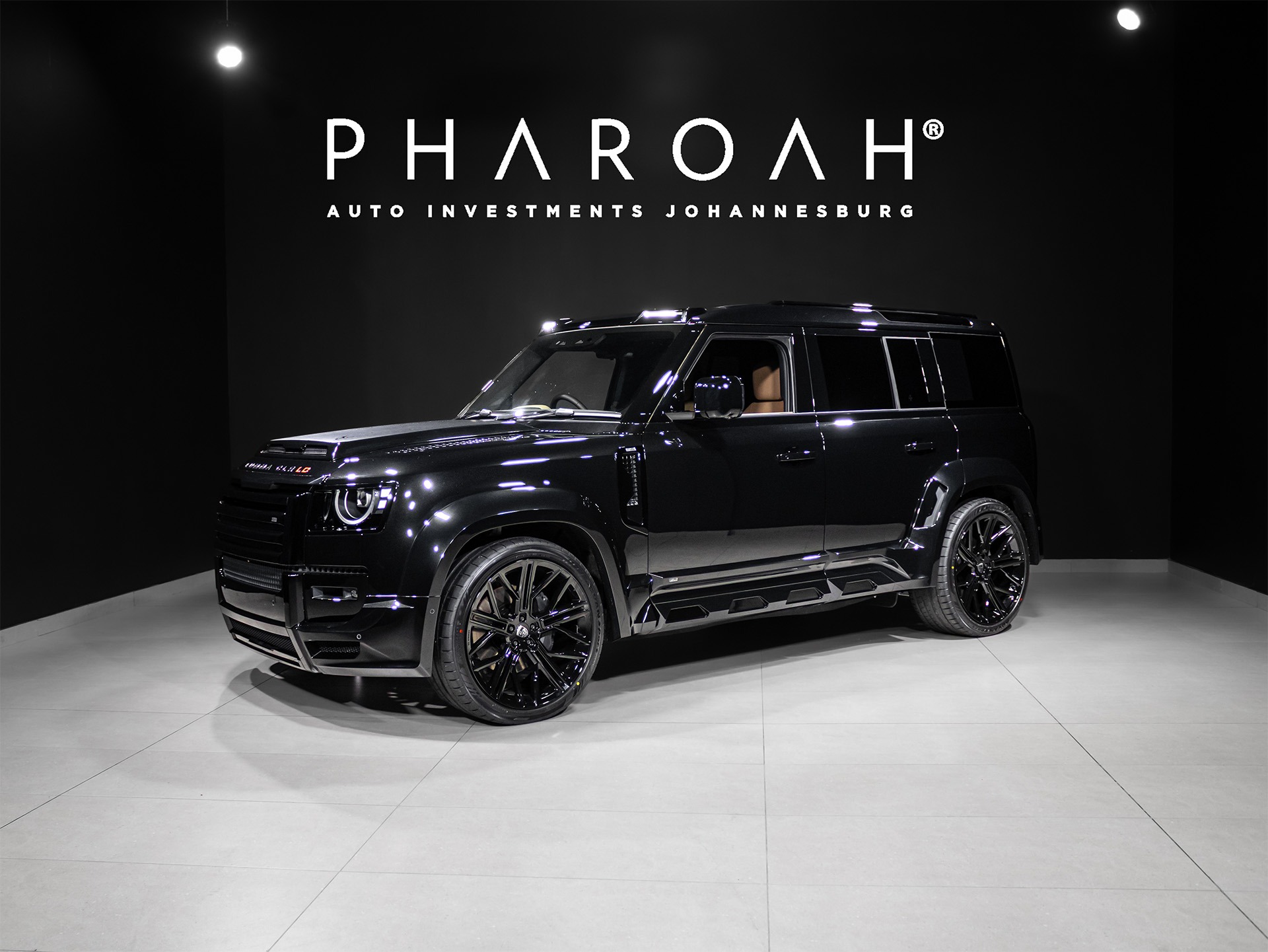 2026 Land Rover Defender P425 V8 LUMMA