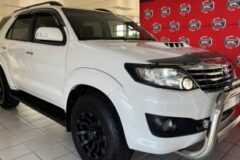 2014 TOYOTA FORTUNER 3.0D-4D RB AUTO