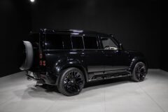 2026 Land Rover Defender P425 V8 LUMMA