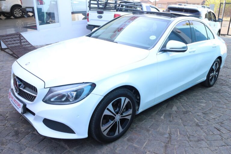 2015 Mercedes-Benz C-Class C200 Avantgarde Auto
