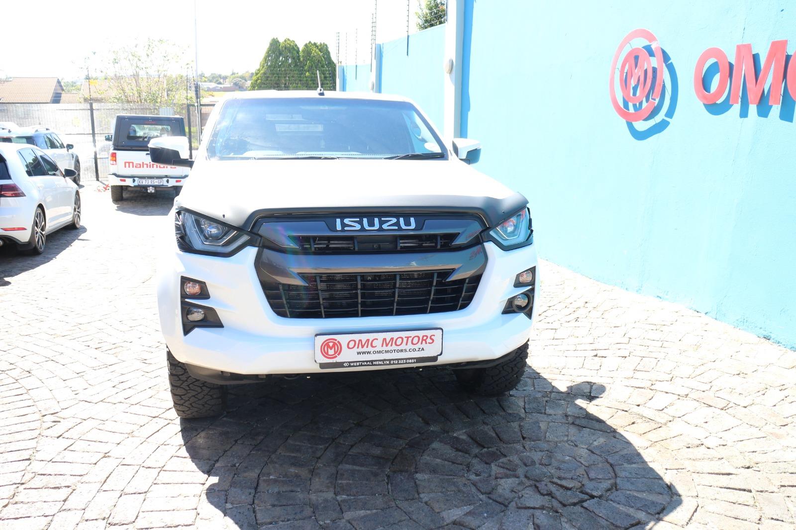 2024 Isuzu D-MAX vehicle photo 1 | SearchMyRide