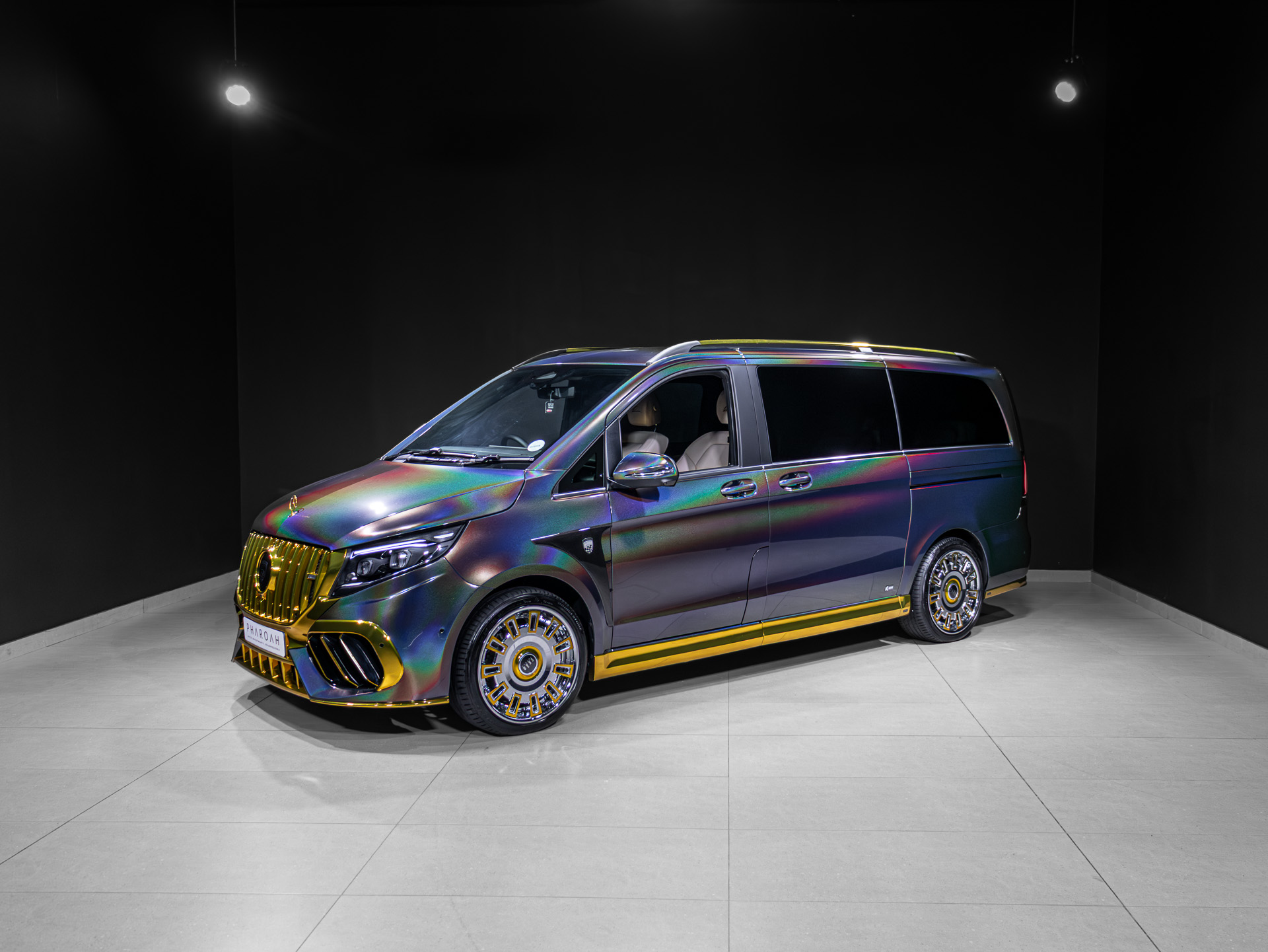 2025 Mercedes V300d Exclusive