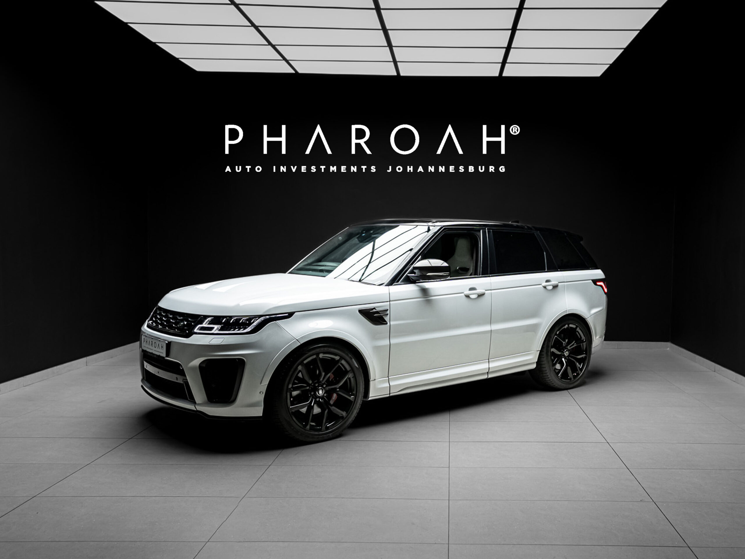 2019 Land Rover Range Rover SVR