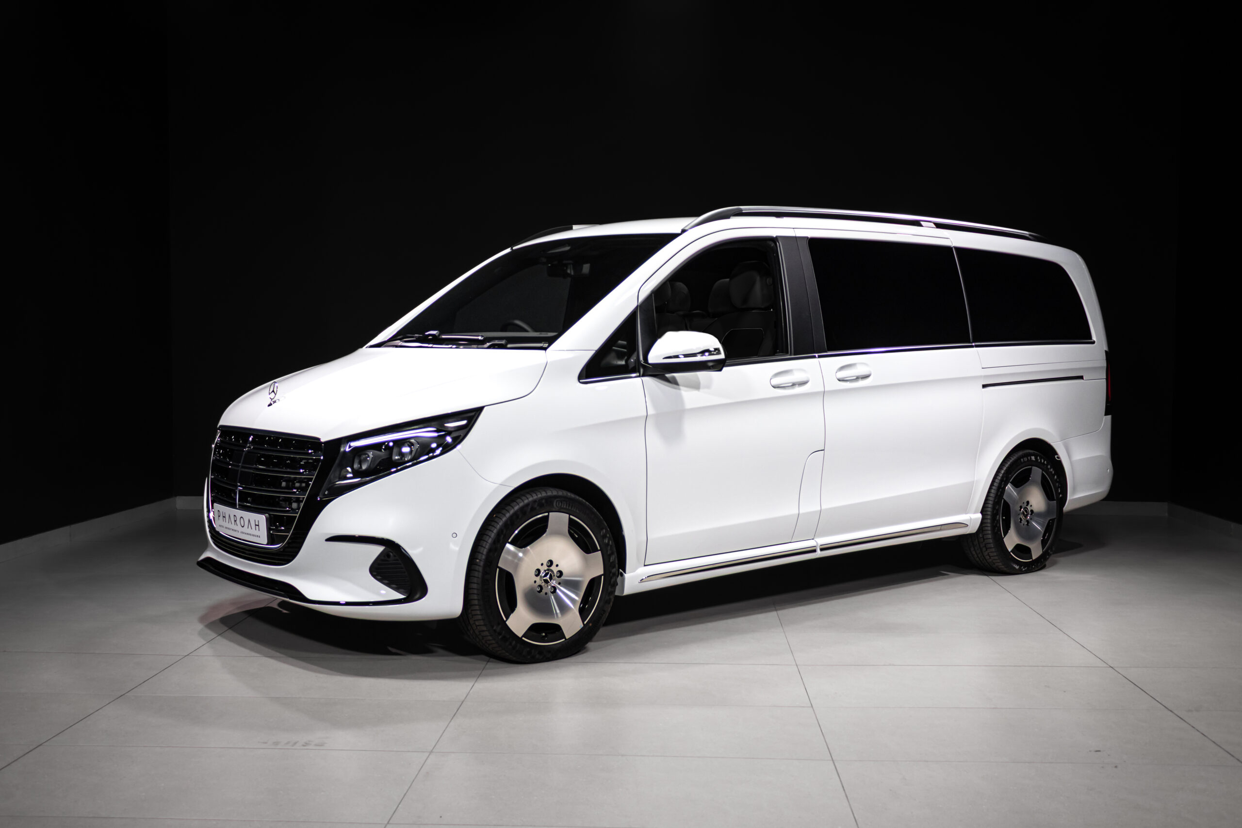2025 Mercedes-Benz V300D Exclusive